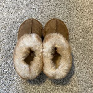 Cat & Jack Brown Fuzzy Kids Slippers